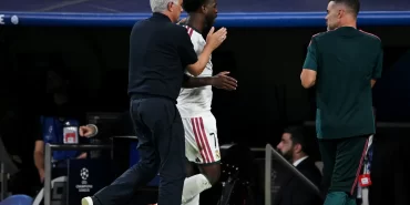 Mourinho'dan Vinicius bombası: Yerinde olsam Madrid'den giderdim!