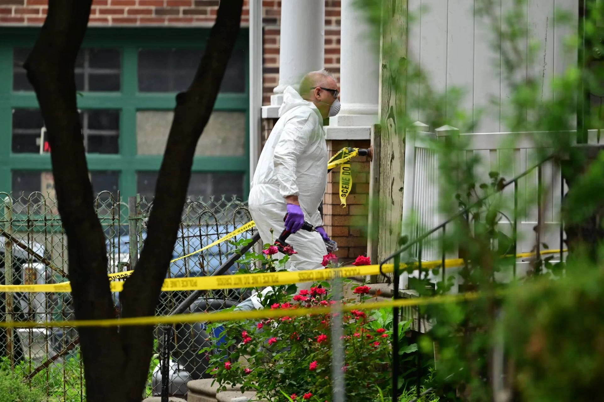 Philadelphia'da dehşet evi: 7 kadının sırrı kazılarda aranıyor