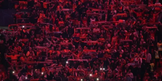 RAMS Park’ta gizemli ıslık: Boş tribünlerden gelen ses şaşırttı