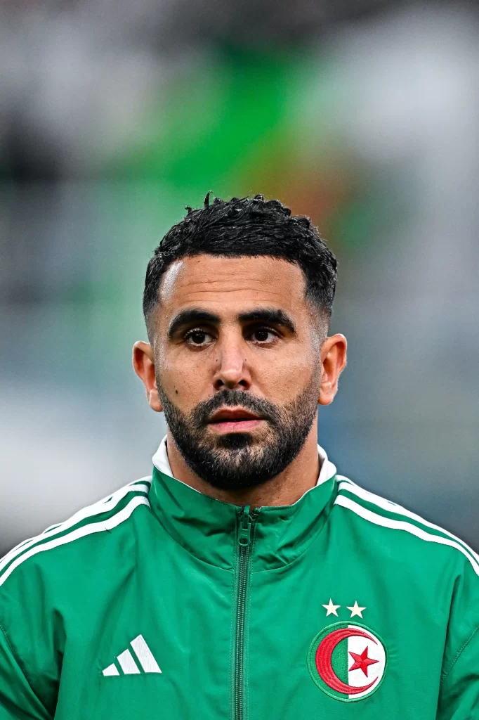 Riyad Mahrez'in yeni adresi belli oldu: İmzayı resmen attı