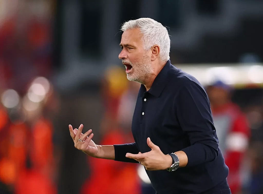 "Utanmazlar": Mourinho Vinicius cezası sonrası İspanya'yı topa tuttu!