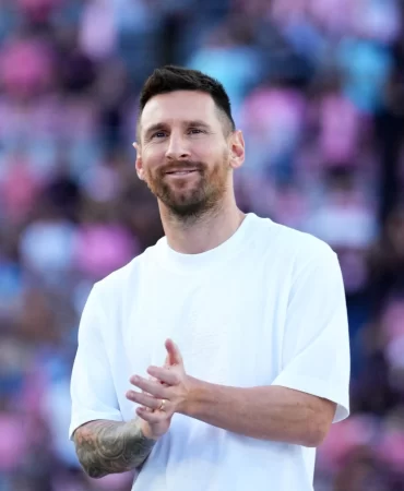 Veda maçından önce Messi'ye büyük onur: Fahri doktora verildi!