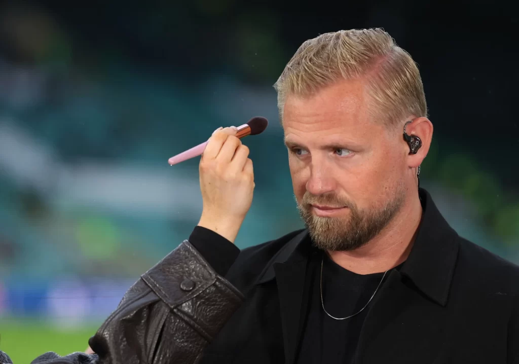 Yeşil sahalardan okul servisine: Schmeichel'ın zorlu emekliliği