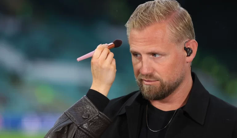 Yeşil sahalardan okul servisine: Schmeichel'ın zorlu emekliliği