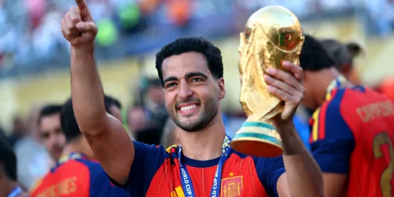 Yıldız futbolcunun hayatını kurtaran inanılmaz koltuk kararı